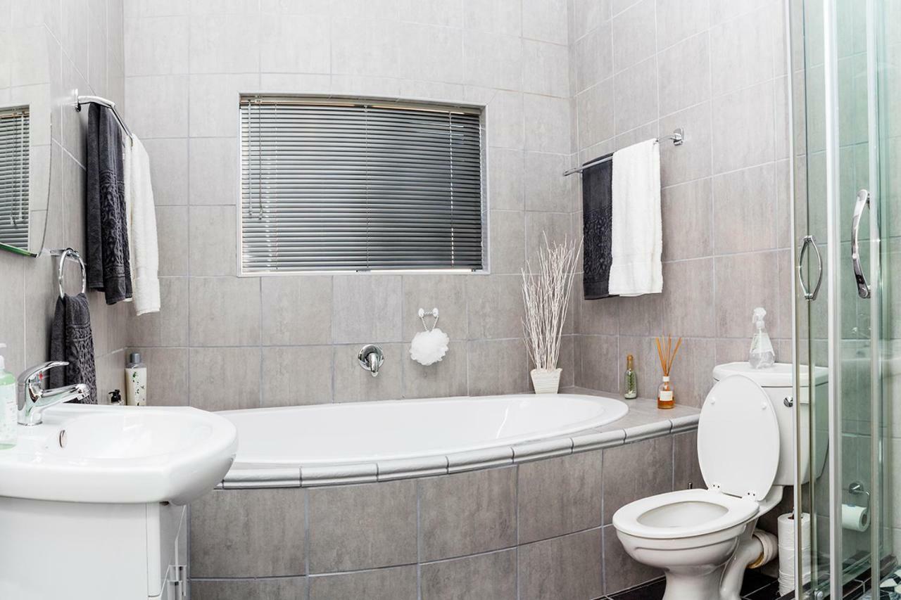 Settle Inn Self Catering Accommodation Колчестер Екстер'єр фото